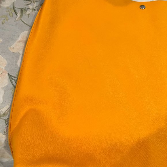 Women's Handbag - Picture 7 of 11